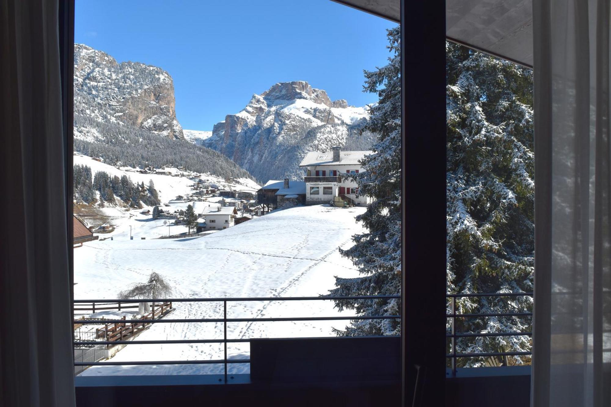 Hotel Belaval Selva di Val Gardena Exteriör bild