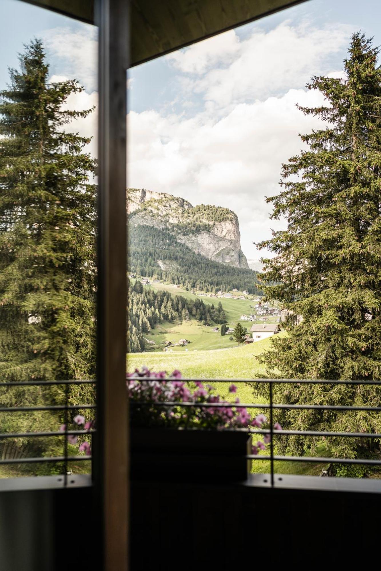 Hotel Belaval Selva di Val Gardena Exteriör bild